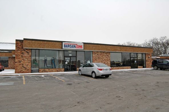 College Square - Suite 713: 921 West McKinley Avenue, Mishawaka, IN 46545